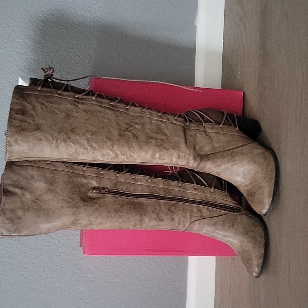 Shoe Dazzle Rola Boots, very similar to freebird coal, fraction of the price